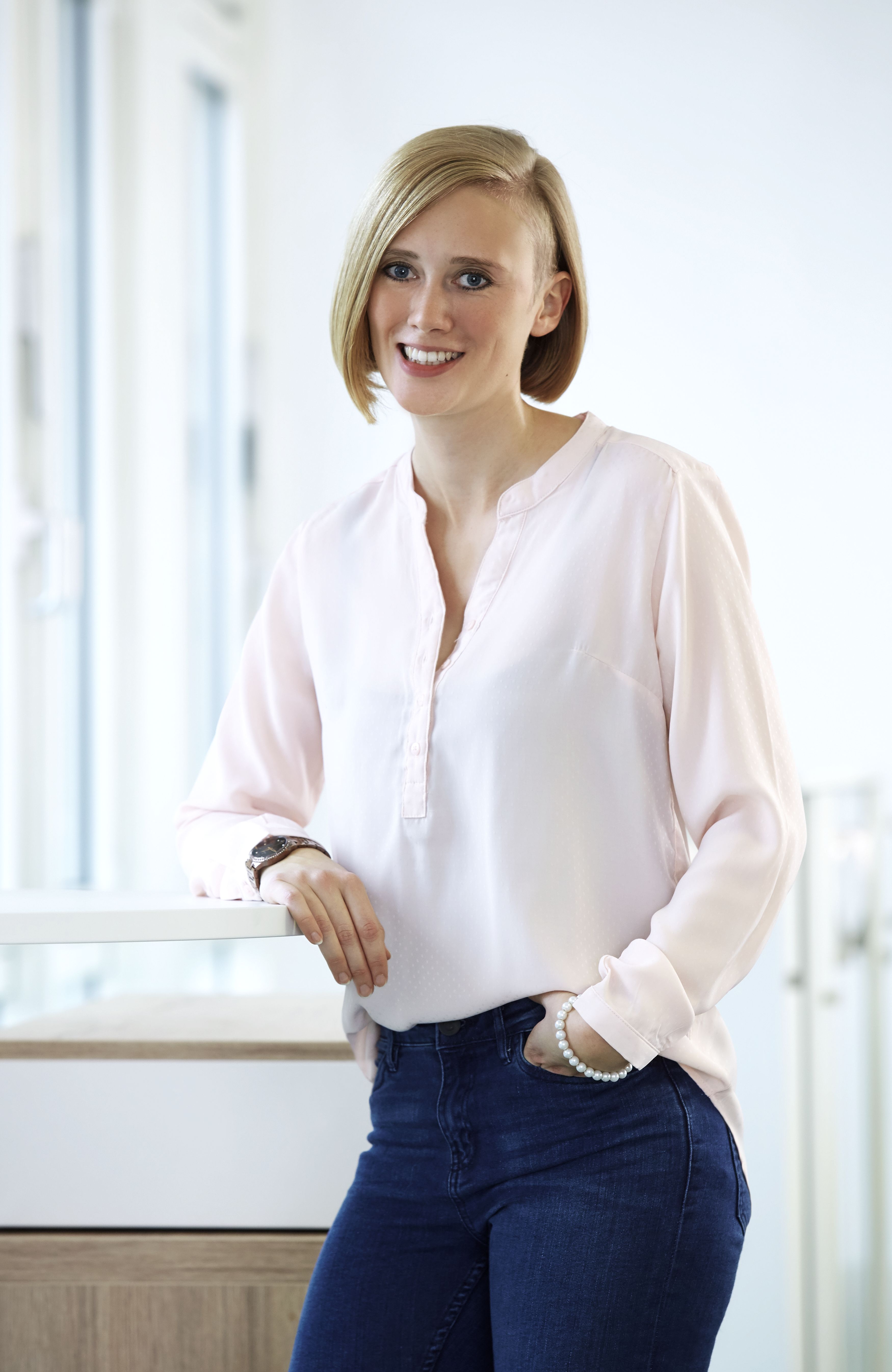 Portrait von Julia Rebeschies