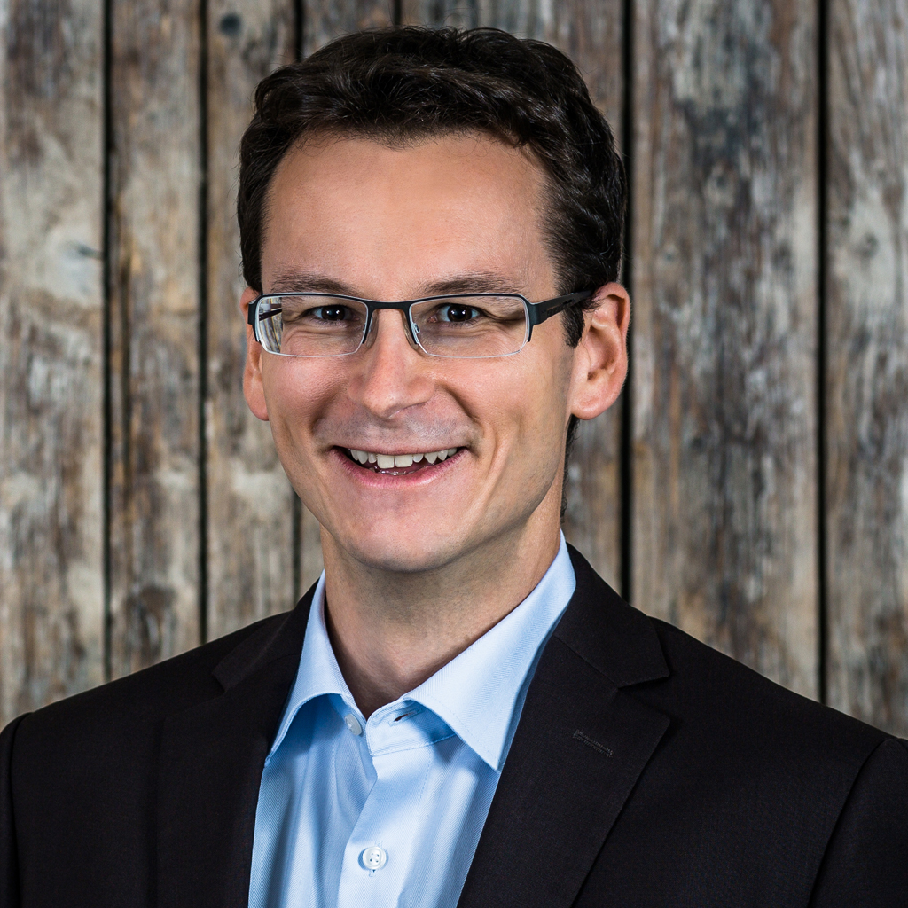 Portrait of Simon Weiss