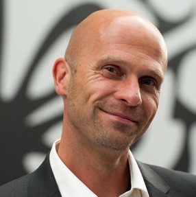 Portrait von Sascha Ackermann